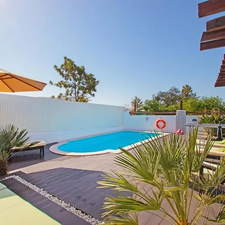 Krabi - Elegante Moradia Com Piscina Aquecivel -